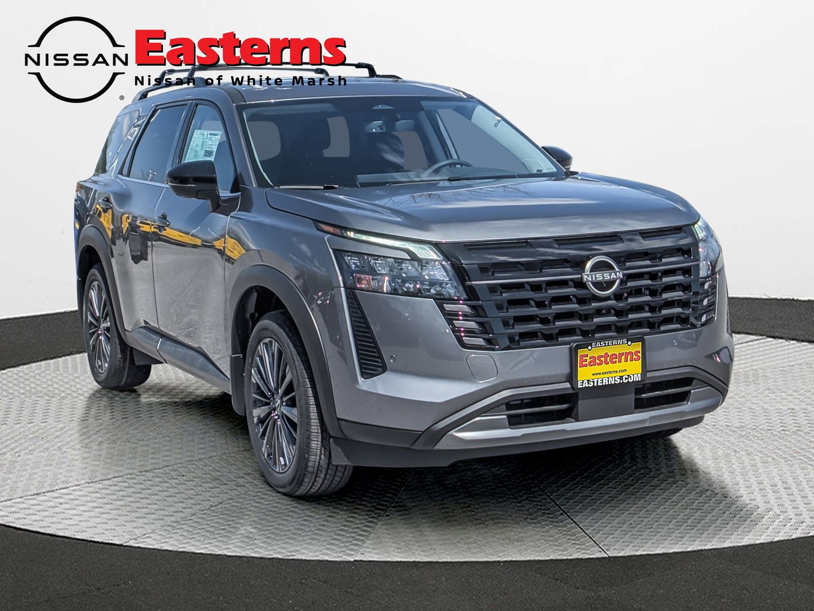 New 2026 Nissan Pathfinder SL image 5