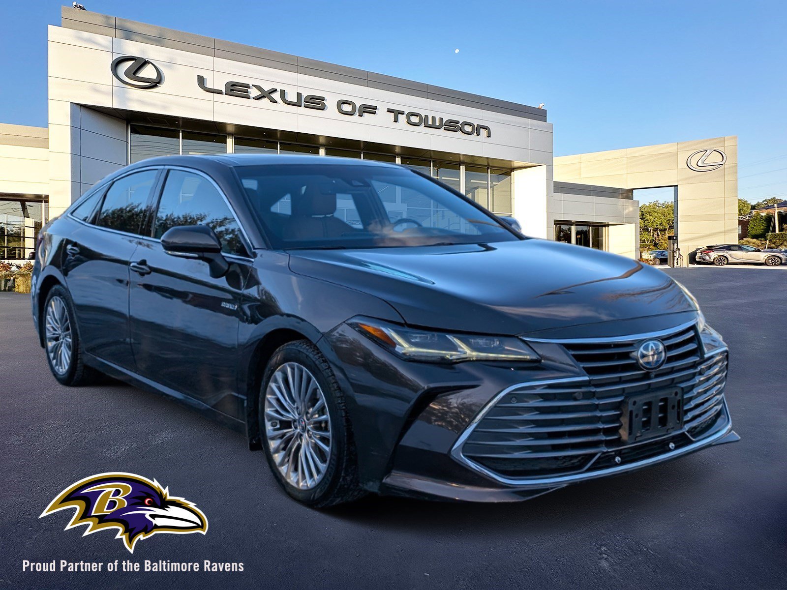 Used 2019 Toyota Avalon Limited w/ Advanced Safety Package image 1