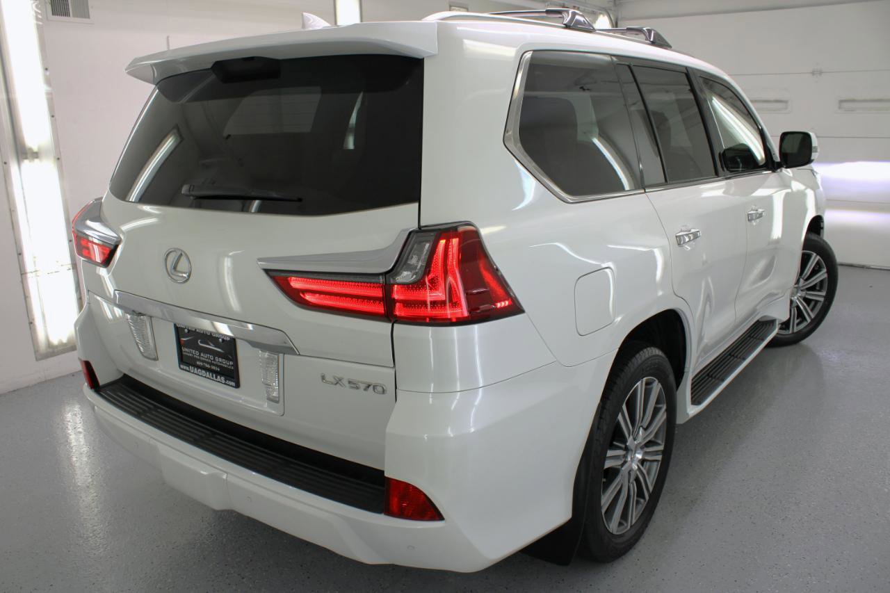 Used 2017 Lexus LX 570 4WD w/ Luxury Package image 29