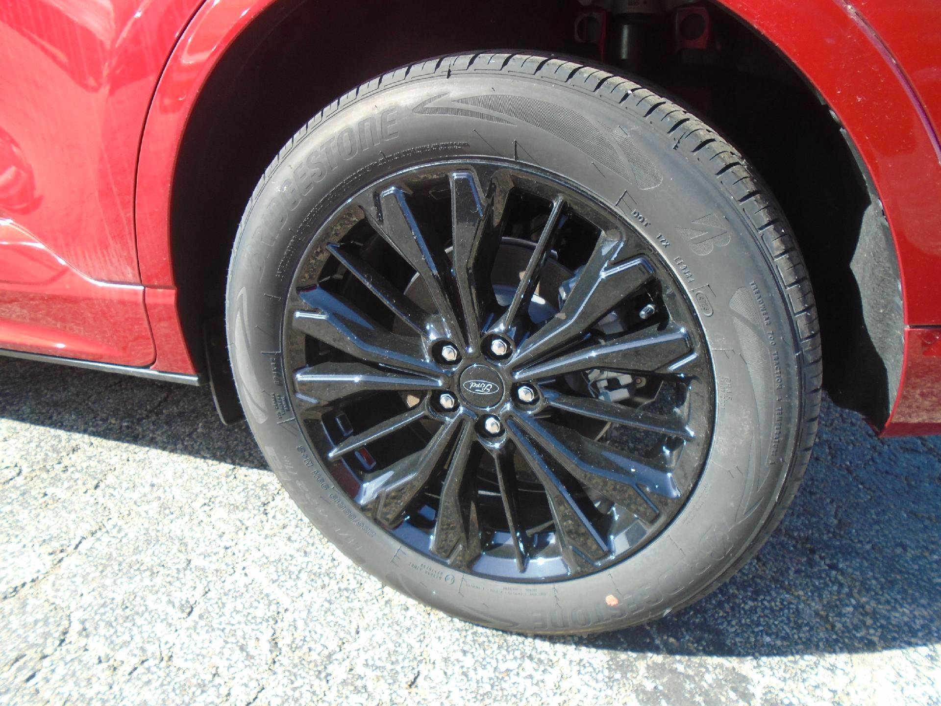 Used 2024 Ford Escape ST-Line Elite w/ Premium Technology Package image 8