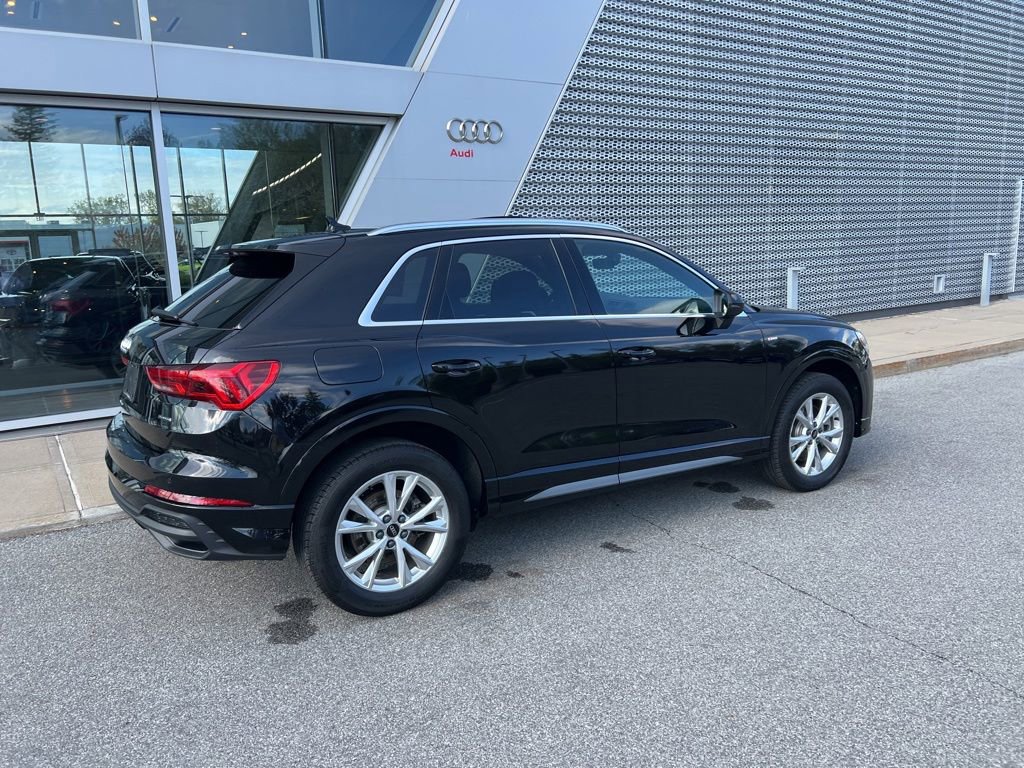 Used 2025 Audi Q3 2.0T Premium w/ Convenience Package AWD/4WD image 22