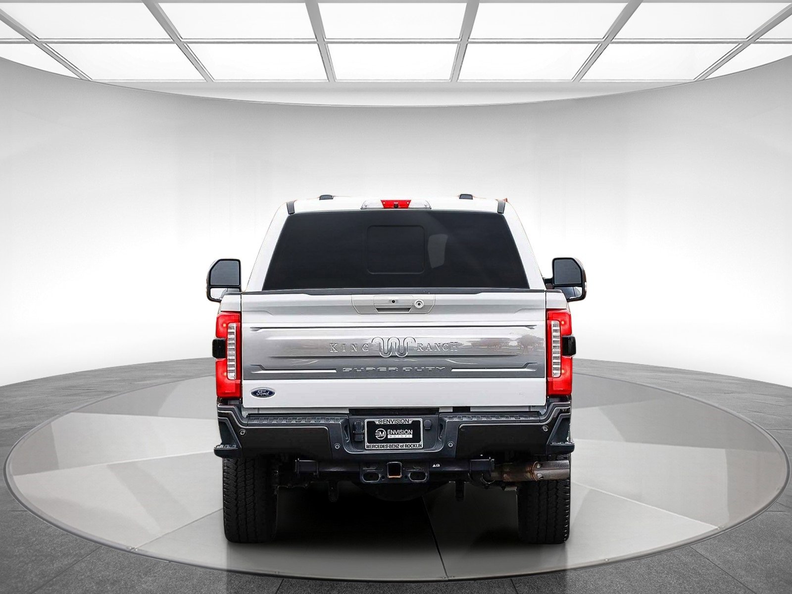 Used 2024 Ford F350 King Ranch w/ FX4 Off-Road Package image 3