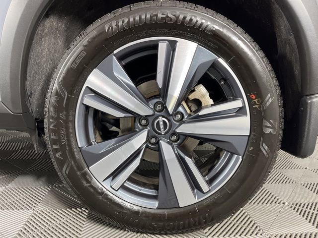 Used 2022 Nissan Rogue SL w/ SL Premium Package image 12