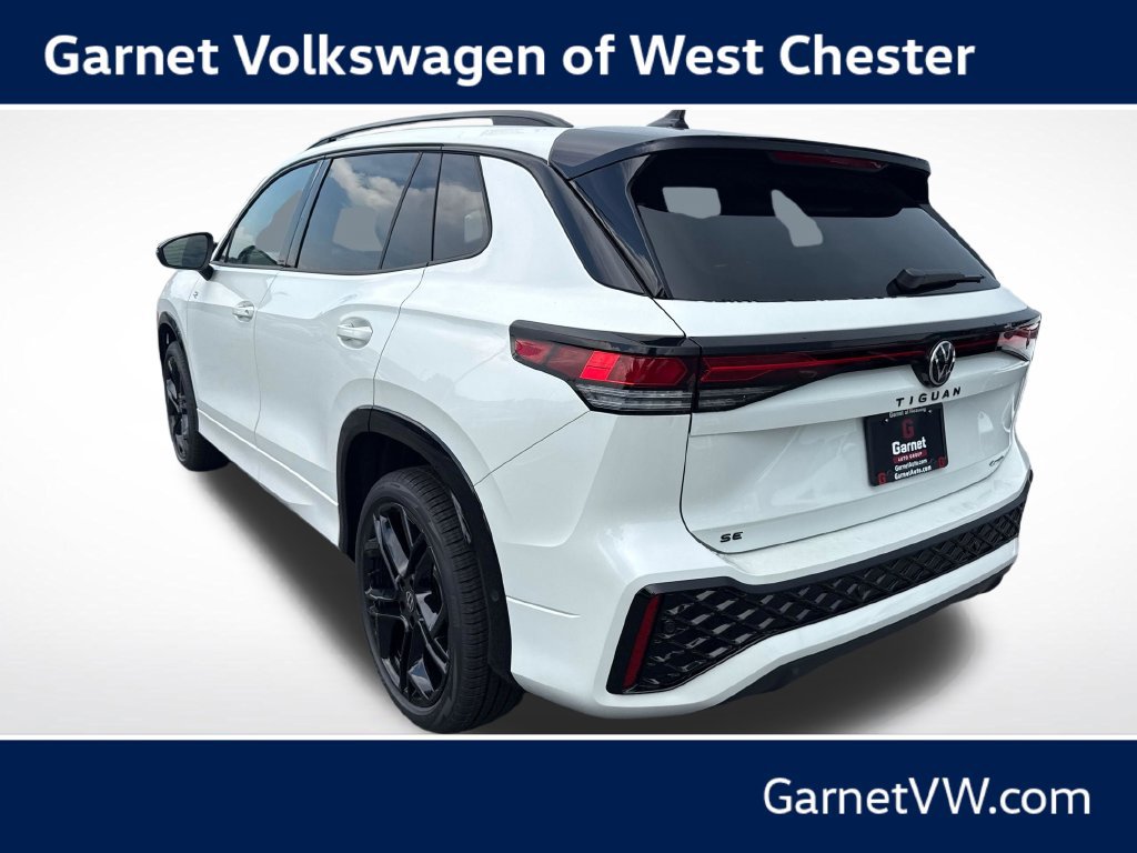 New 2026 Volkswagen Tiguan SE R-Line AWD/4WD image 3