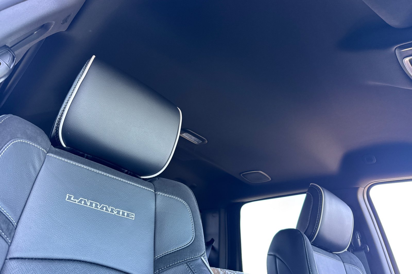 New 2027 RAM 3500 Laramie AWD/4WD image 15