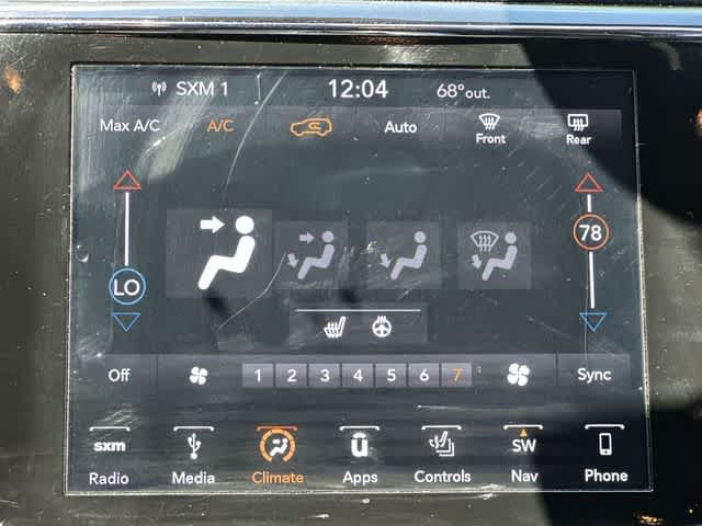 Used 2019 Jeep Grand Cherokee Altitude AWD/4WD image 16