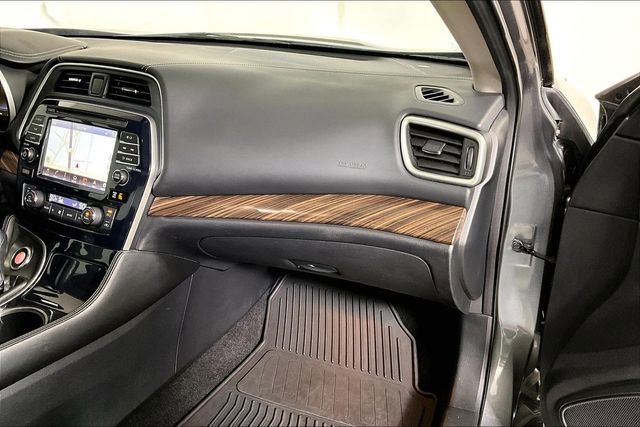 Used 2018 Nissan Maxima Platinum image 16