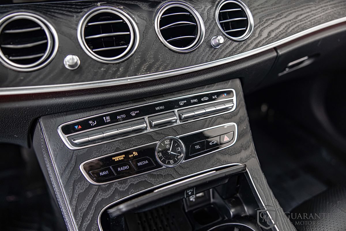 Used 2019 Mercedes-Benz E 300 4MATIC w/ Driver Assistance Package image 29