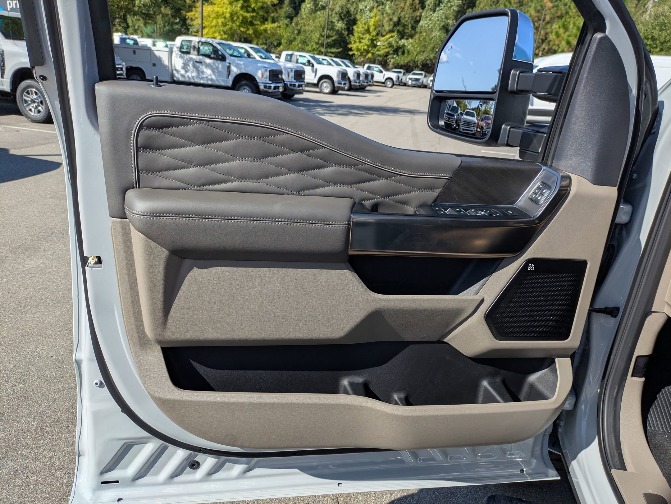 New 2026 Ford F250 Platinum w/ Platinum Plus Package image 16