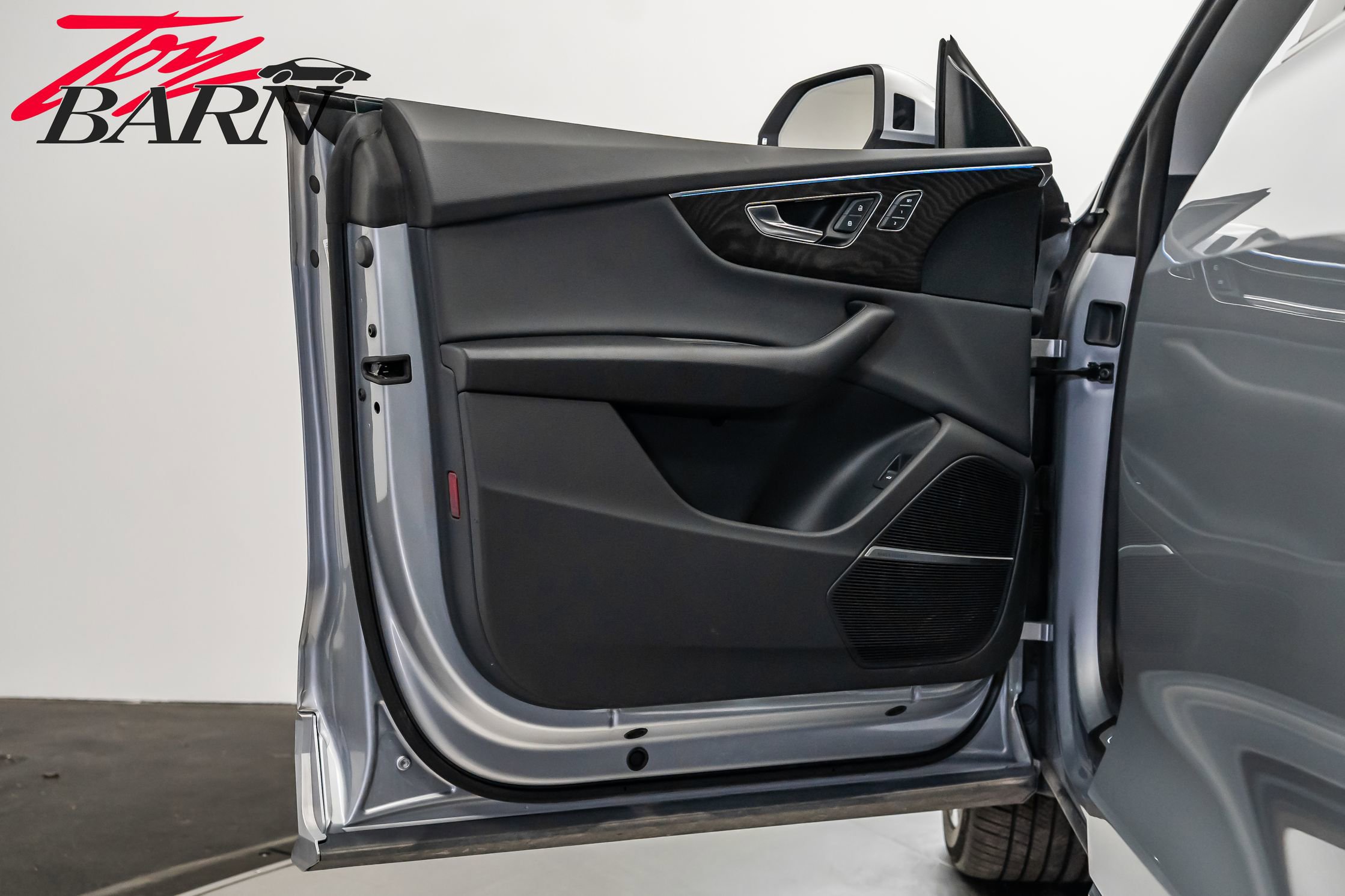 Used 2022 Audi Q8 Premium Plus image 20