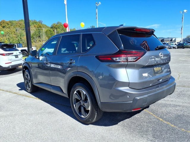 Used 2025 Nissan Rogue SV AWD/4WD image 7