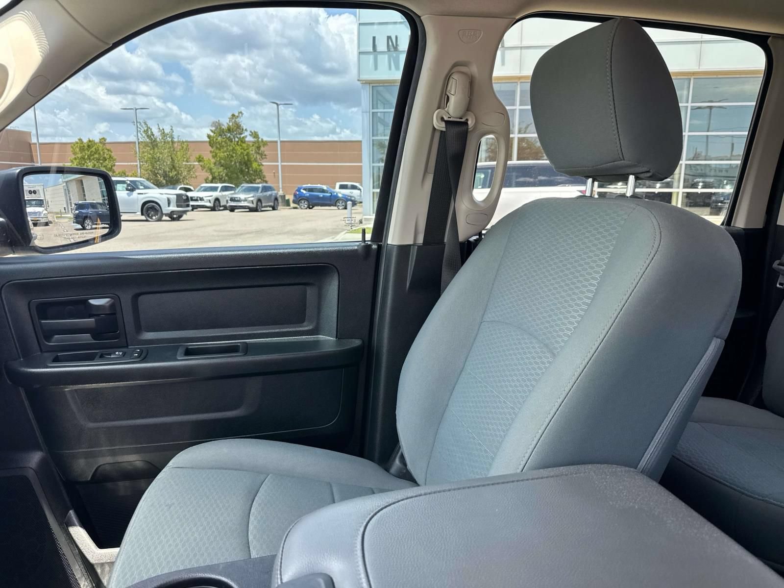Used 2018 RAM 1500 Express w/ Express Value Package RWD image 17