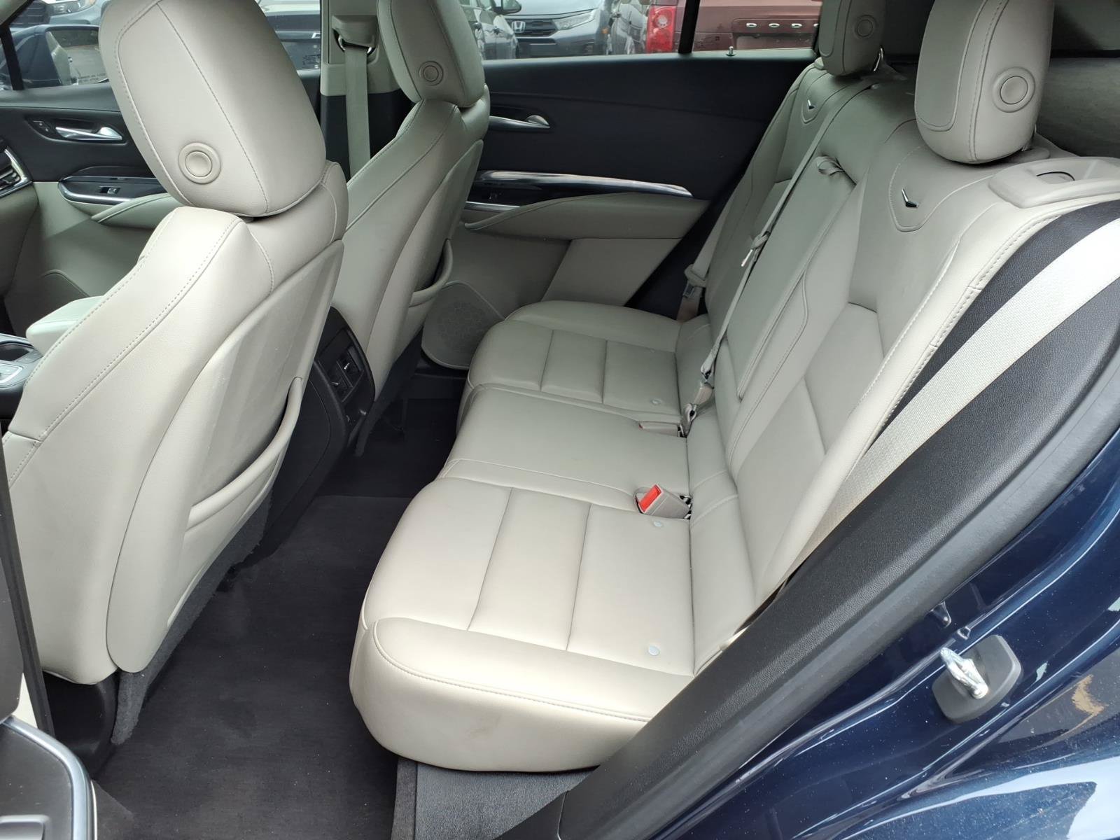 Used 2019 Cadillac XT4 Luxury FWD image 6