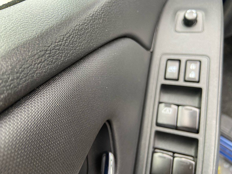 Used 2022 Nissan Frontier SV AWD/4WD image 6