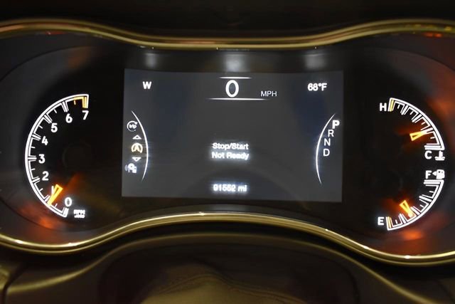 Used 2018 Jeep Grand Cherokee Laredo image 28