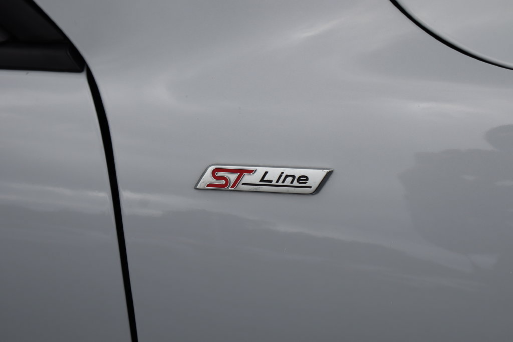 Used 2025 Ford Escape ST-Line Select AWD/4WD image 20