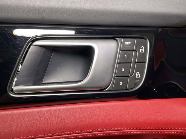 Certified 2023 Porsche Panamera 4 Platinum Edition image 37