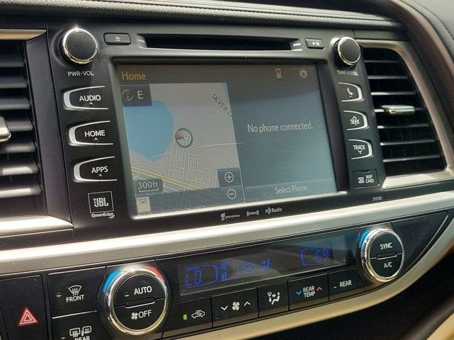 Used 2017 Toyota Highlander Limited Platinum image 24