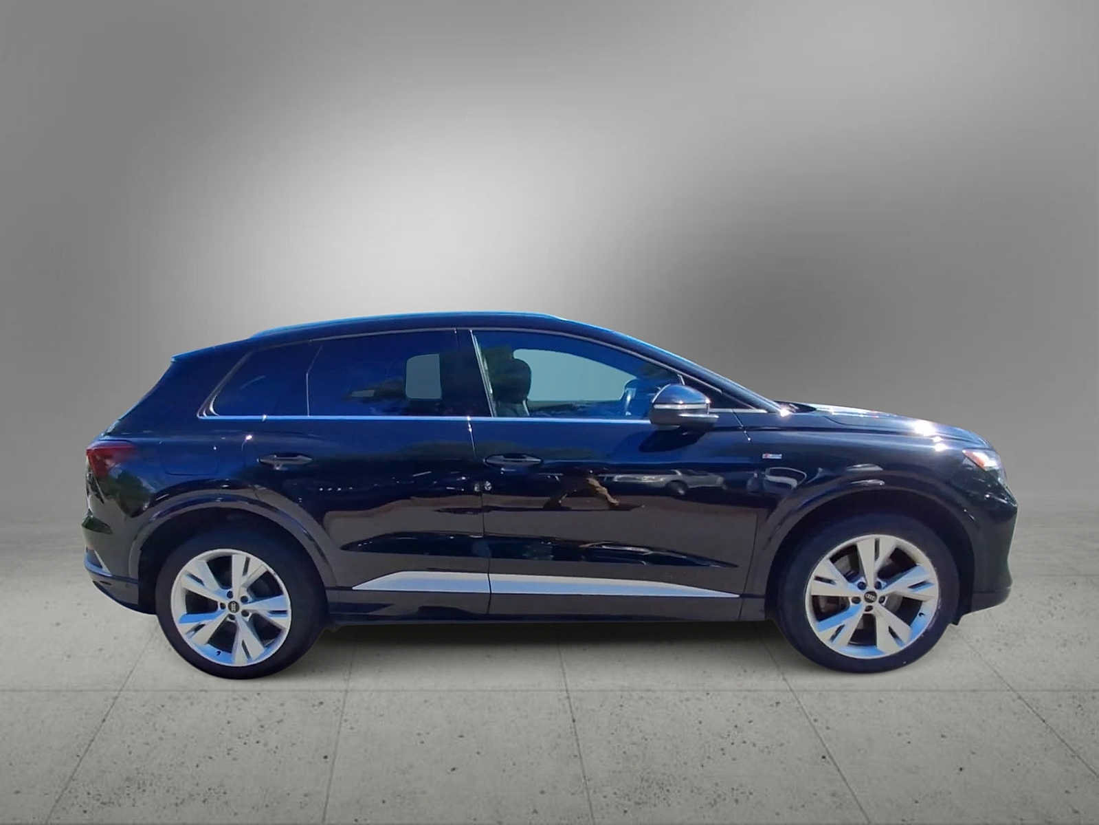Certified 2023 Audi Q4 e-tron Premium Plus w/ Premium Plus AWD/4WD image 9