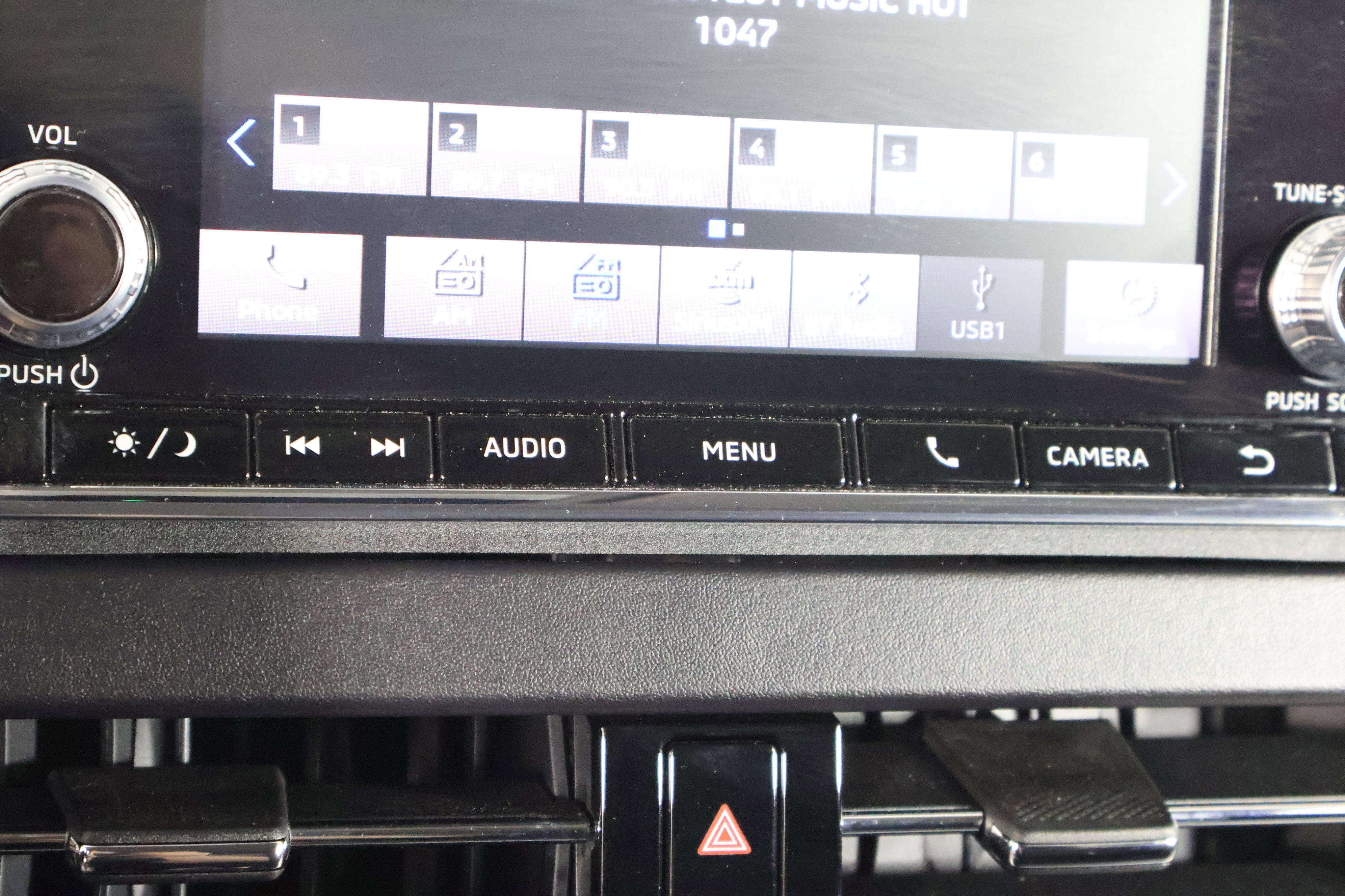 Used 2024 Mitsubishi Outlander ES image 28