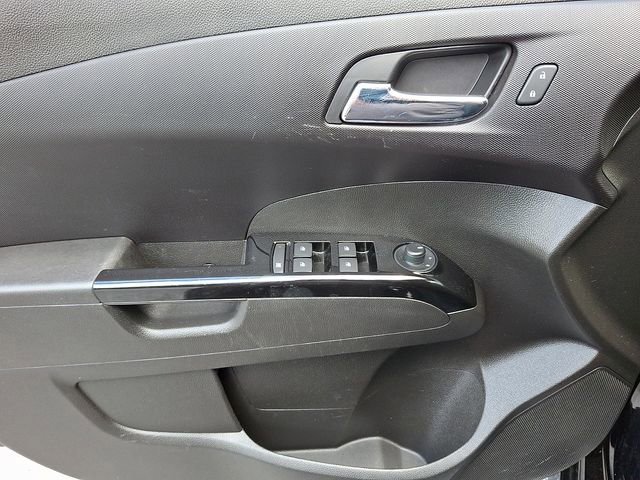 Used 2020 Chevrolet Sonic LT w/ Convenience Package FWD image 18