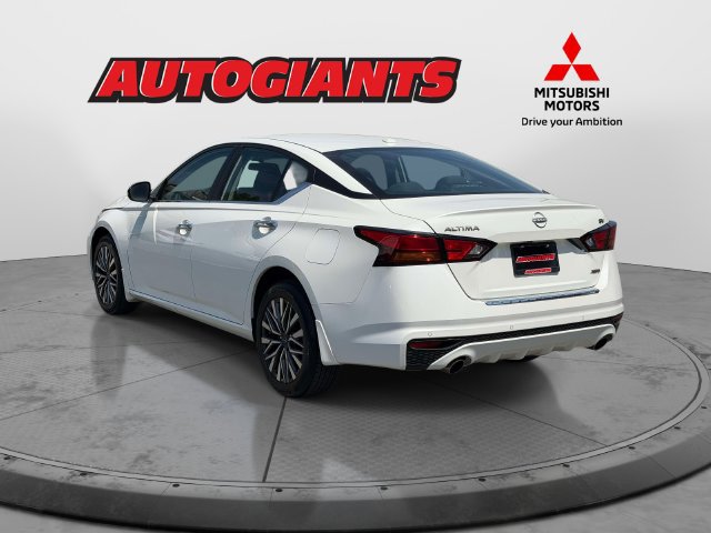 Used 2023 Nissan Altima 2.5 SV w/ SV Premium Package AWD/4WD image 6
