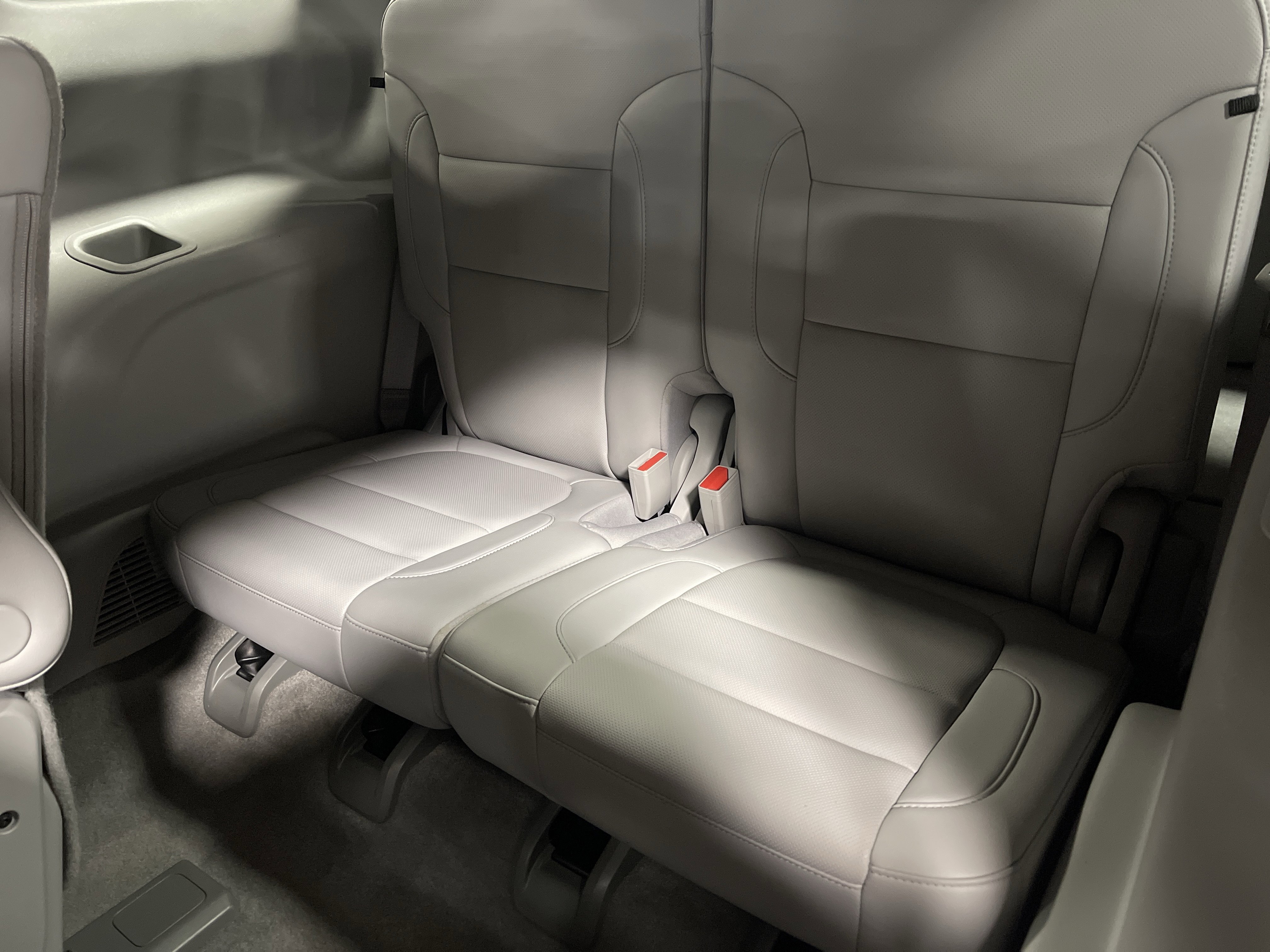 Used 2022 GMC Acadia SLT w/ Technology Package image 13