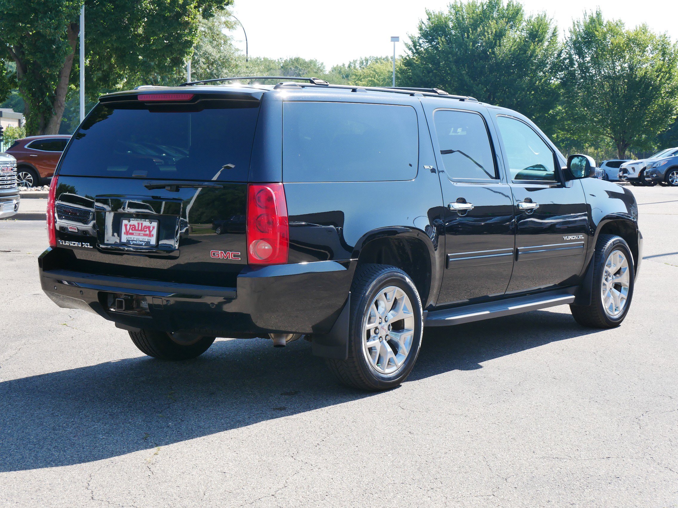 Used 2014 GMC Yukon XL SLT image 8