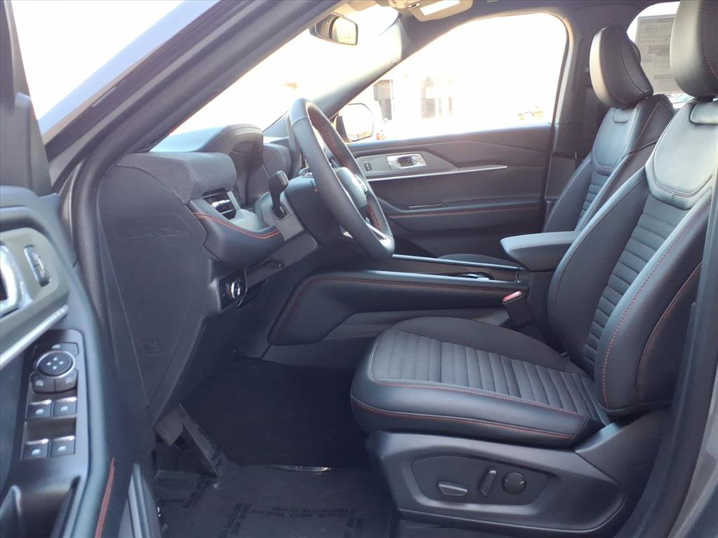 New 2026 Ford Explorer ST-Line w/ ST-Line Street Pack image 13