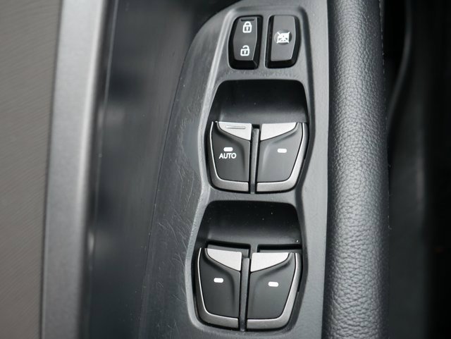 Used 2013 Hyundai Santa Fe Sport image 28