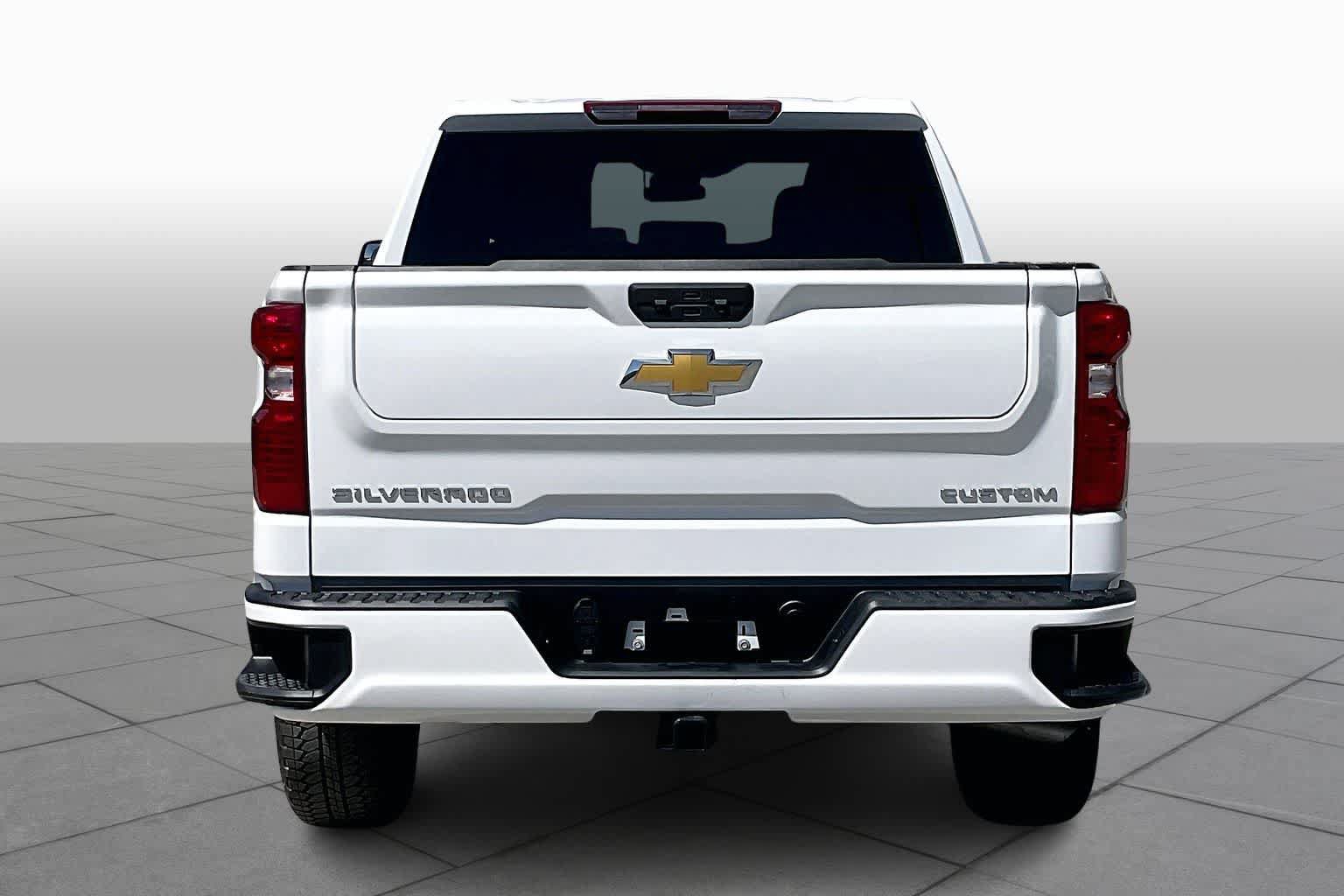 New 2026 Chevrolet Silverado 1500 Custom RWD image 4