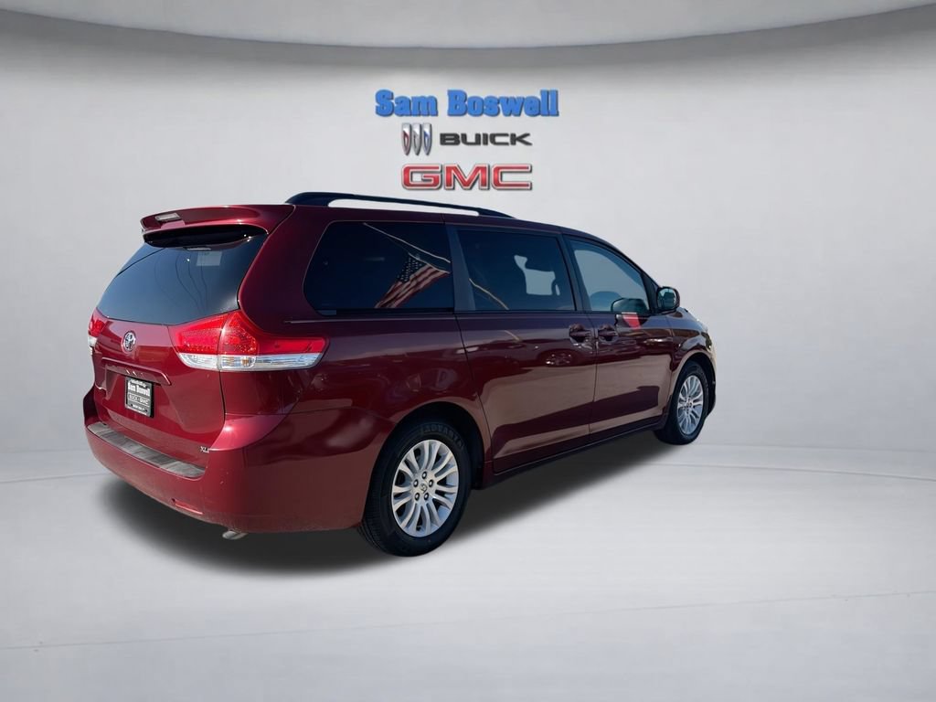 Used 2014 Toyota Sienna XLE FWD image 9