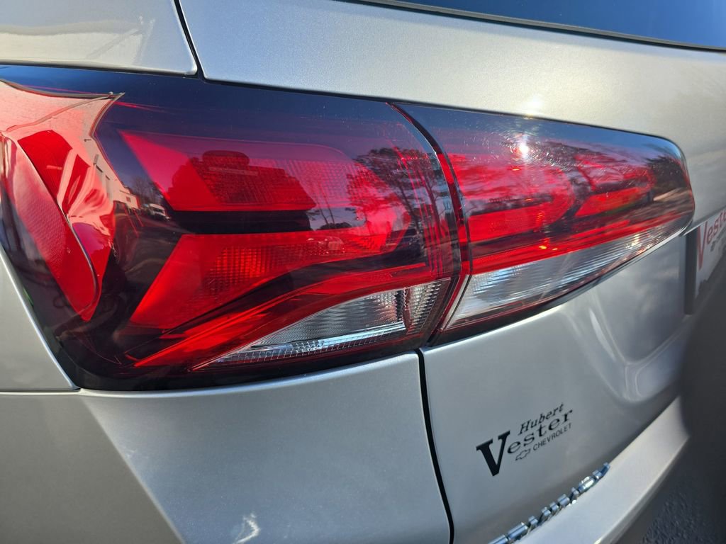 Used 2022 Chevrolet Equinox LT image 32