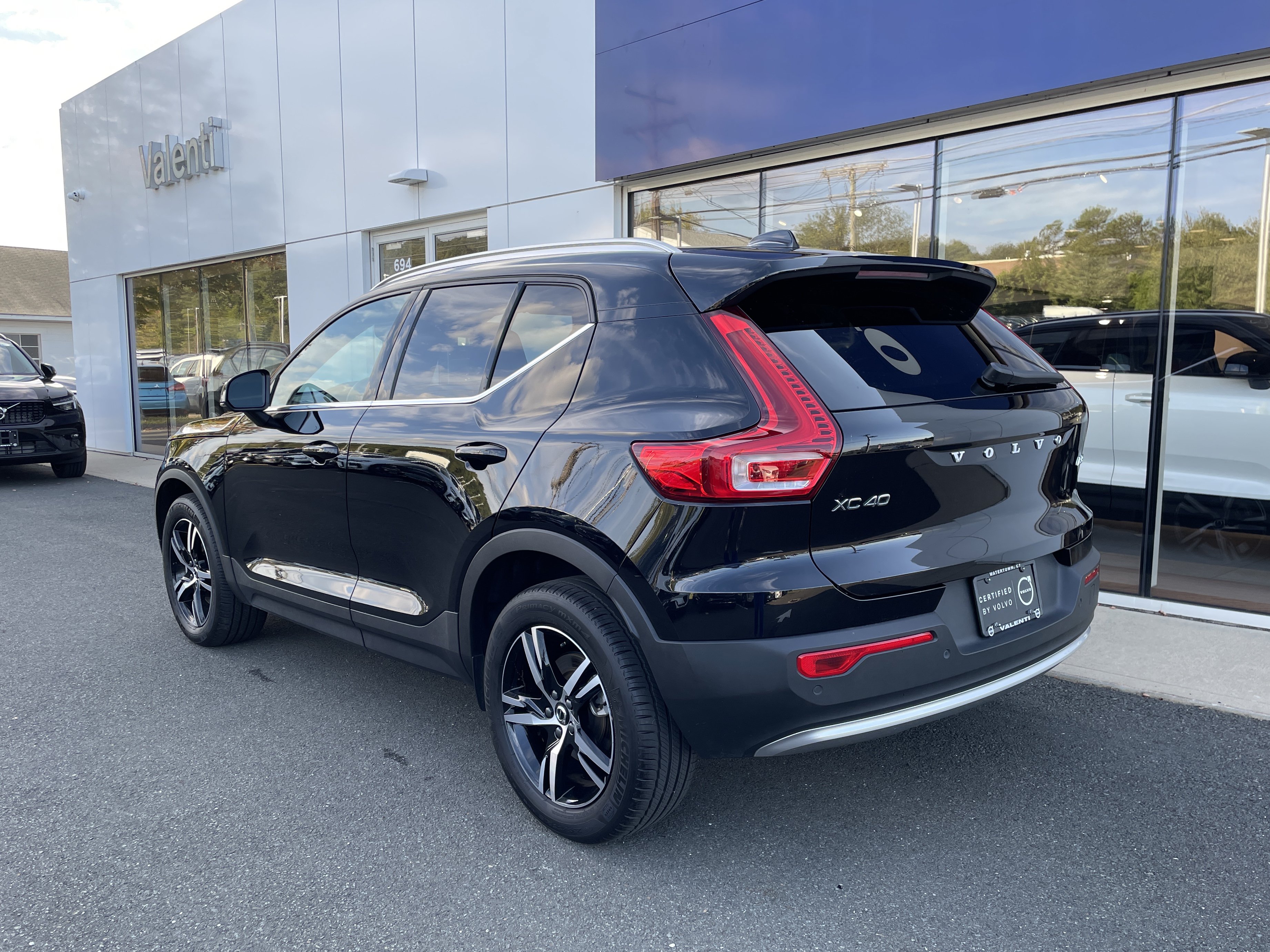 Certified 2025 Volvo XC40 B5 Core AWD/4WD image 6