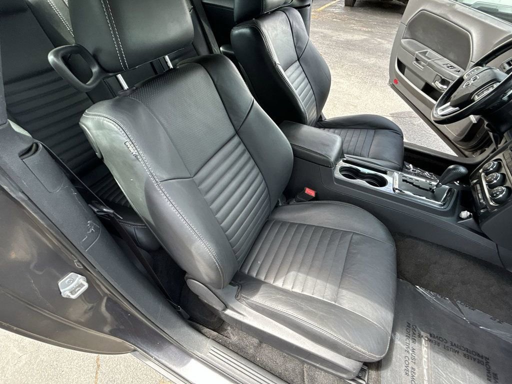 Used 2014 Dodge Challenger SXT Plus RWD image 19
