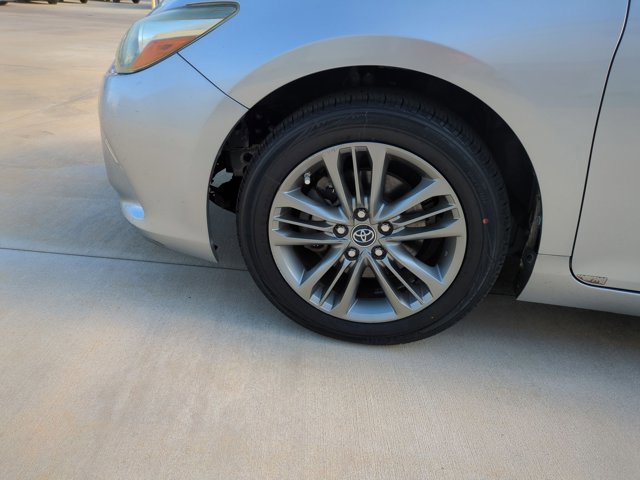 Used 2016 Toyota Camry SE FWD image 19