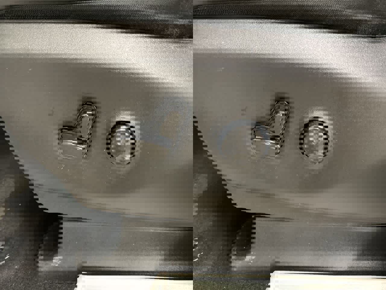 Used 2023 Chrysler Pacifica Touring-L image 15