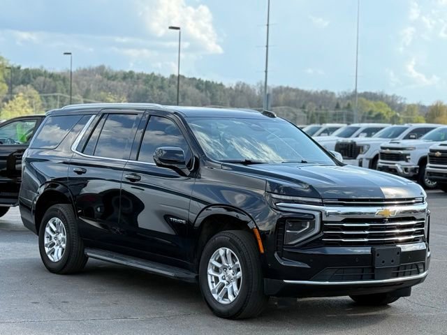 Used 2025 Chevrolet Tahoe LT AWD/4WD image 38