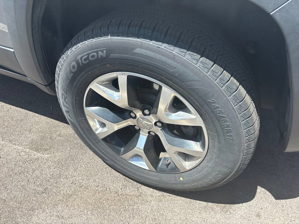 Used 2015 Jeep Cherokee Trailhawk w/ Trailer Tow Group AWD/4WD image 5