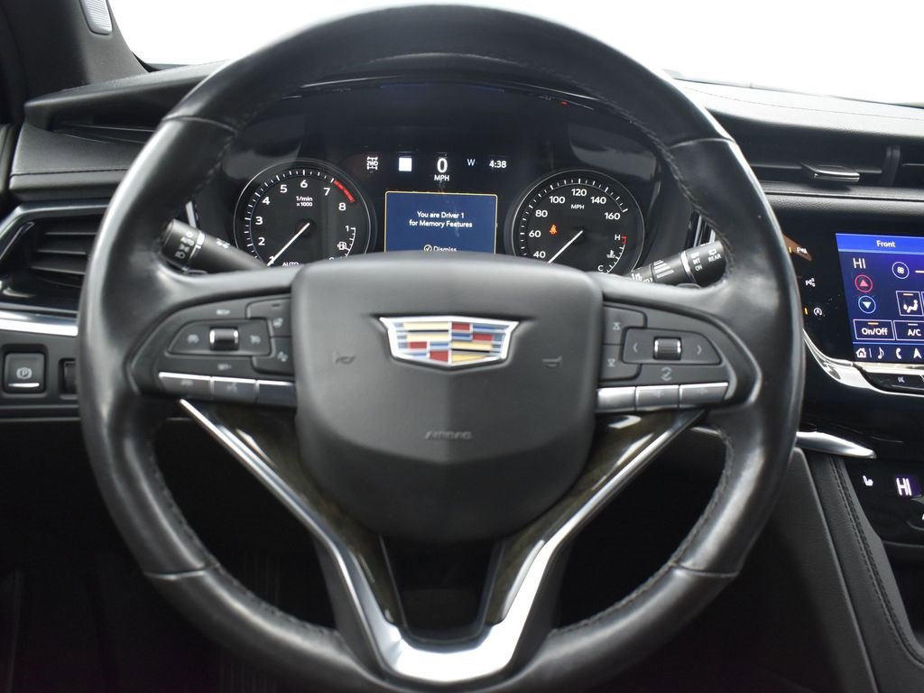 Used 2022 Cadillac XT6 Premium Luxury w/ Technology Package image 13