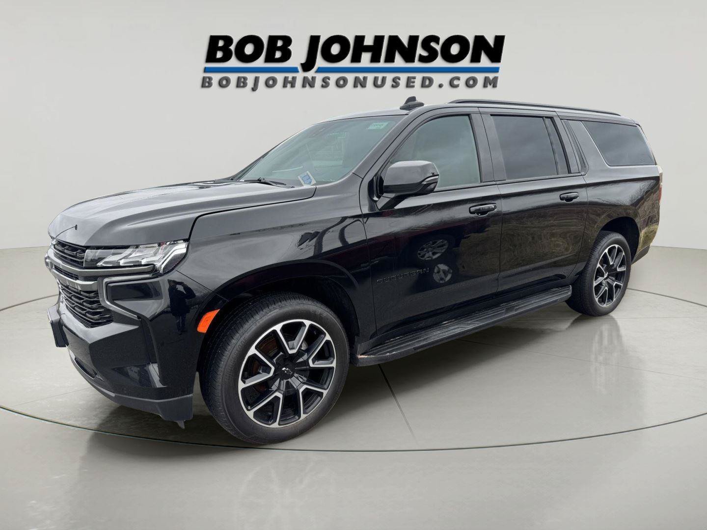 Used 2022 Chevrolet Suburban RST w/ Luxury Package AWD/4WD image 4