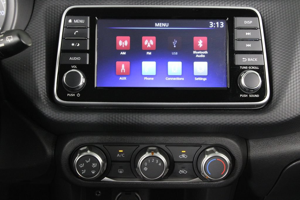 Certified 2025 Nissan Kicks Play S FWD image 9
