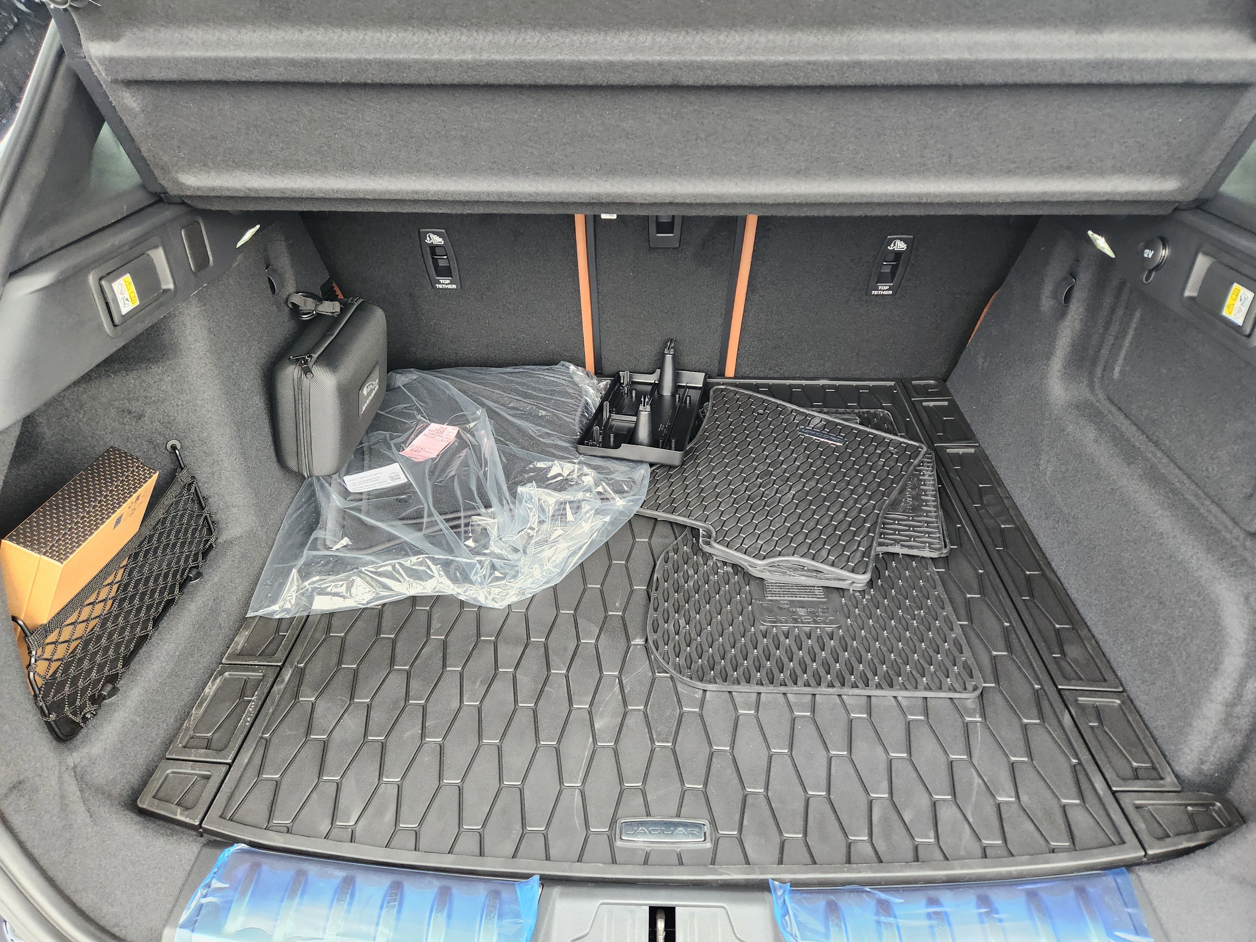 New 2026 Jaguar F-PACE R-Dynamic S image 21