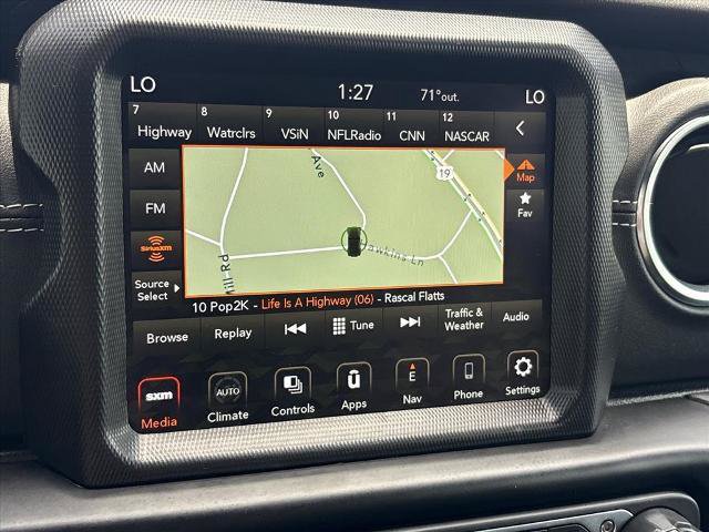 Used 2022 Jeep Wrangler Unlimited Sahara AWD/4WD image 12