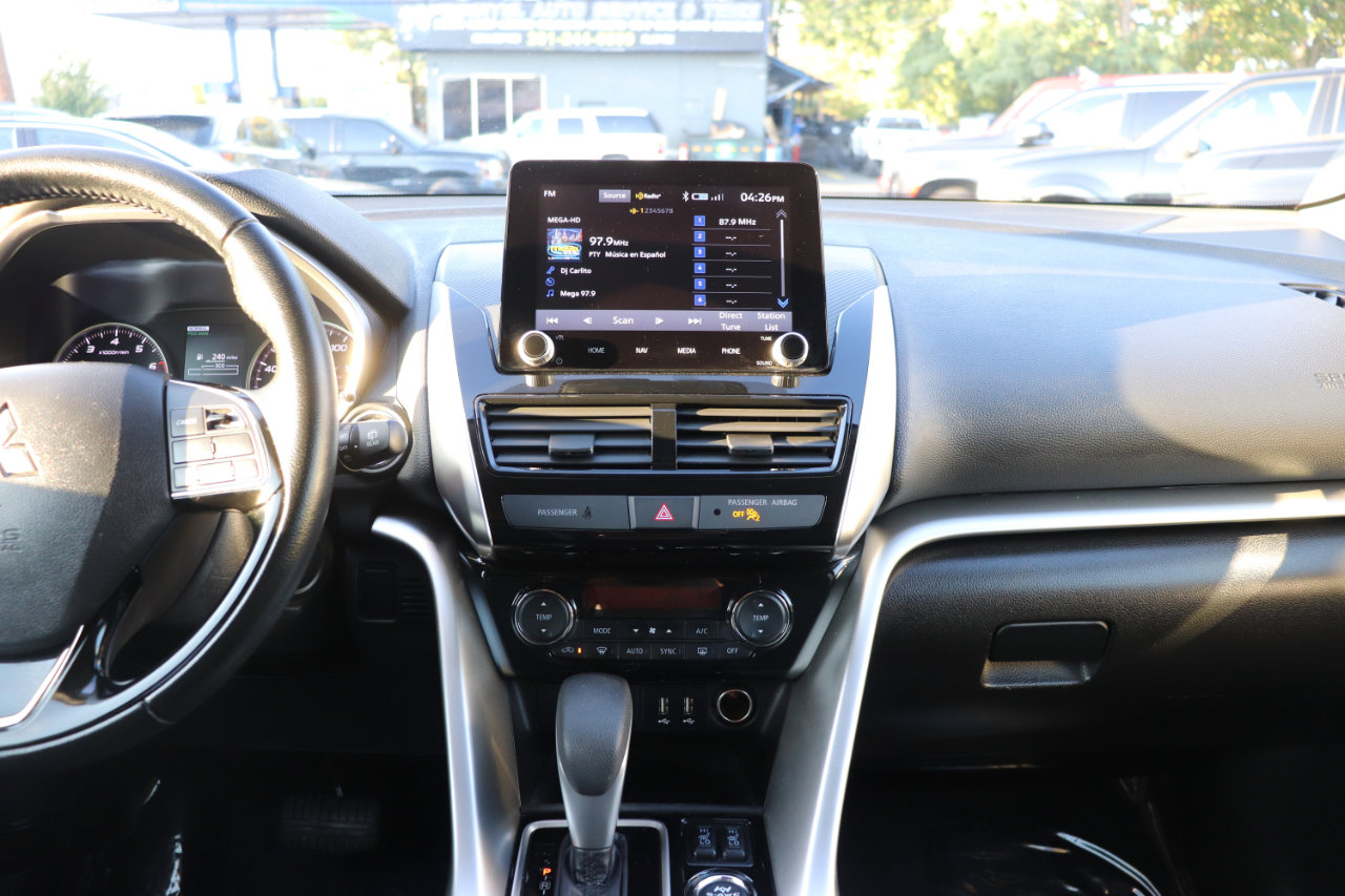 Used 2024 Mitsubishi Eclipse Cross SE image 19