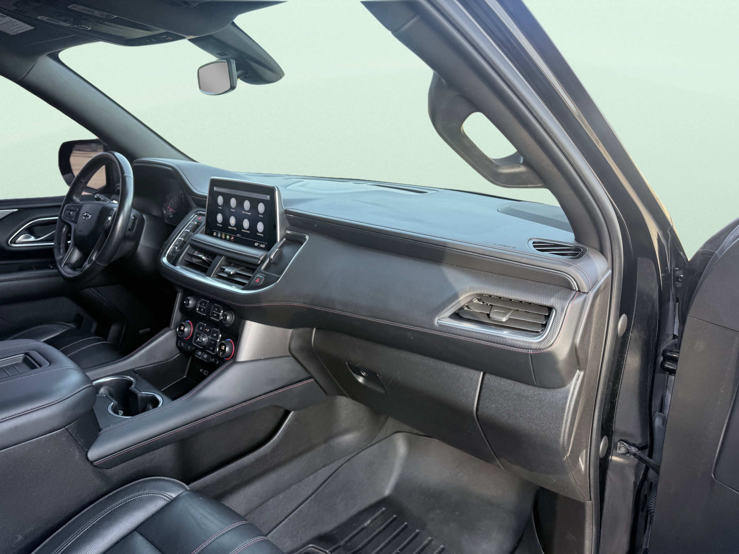 Used 2021 Chevrolet Suburban RST w/ Luxury Package AWD/4WD image 38