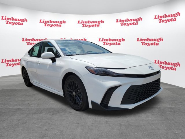 Used 2025 Toyota Camry LE image 18