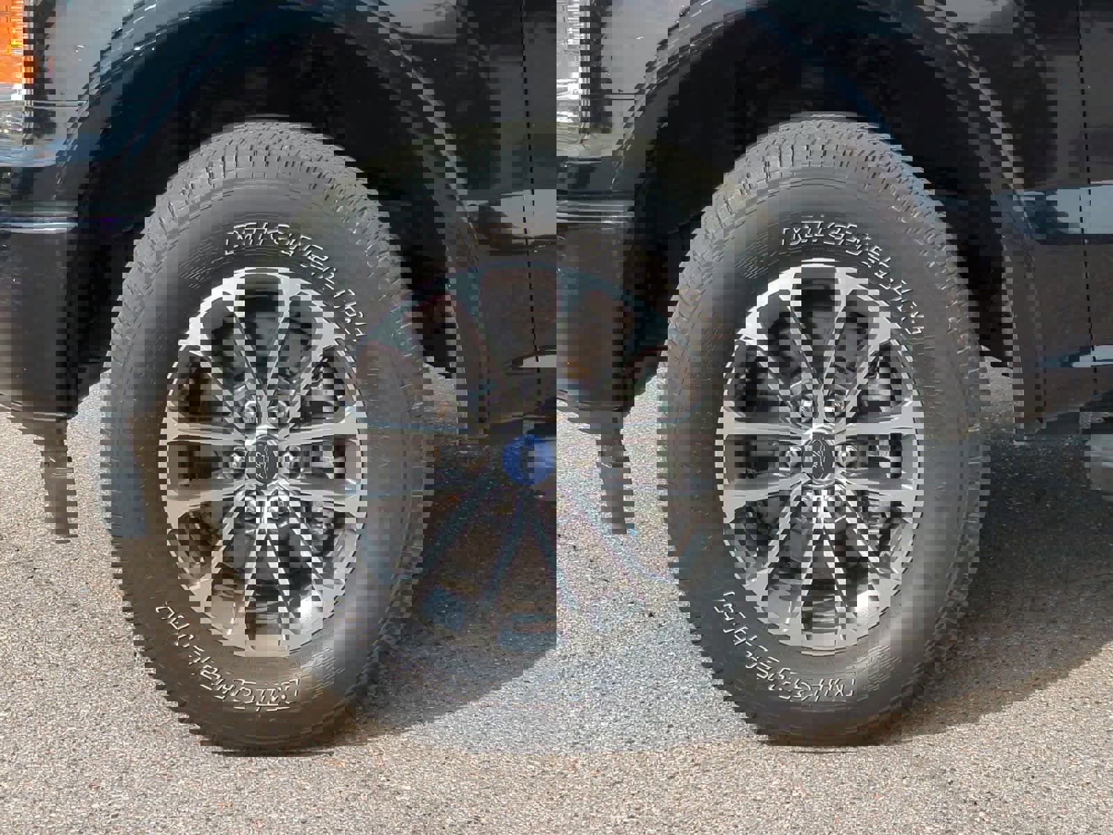 Used 2020 Ford F150 Lariat image 14