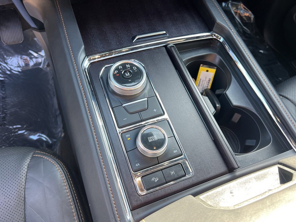 Used 2024 Ford Expedition Max Platinum image 17