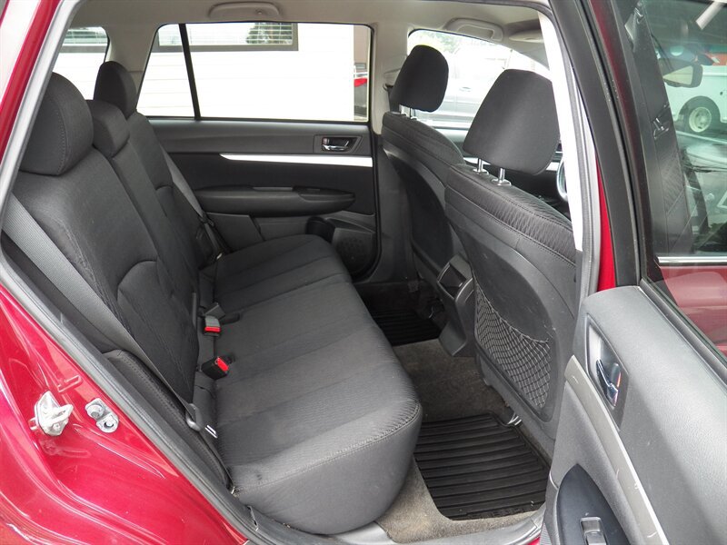 Used 2012 Subaru Outback 2.5i Premium AWD/4WD image 10